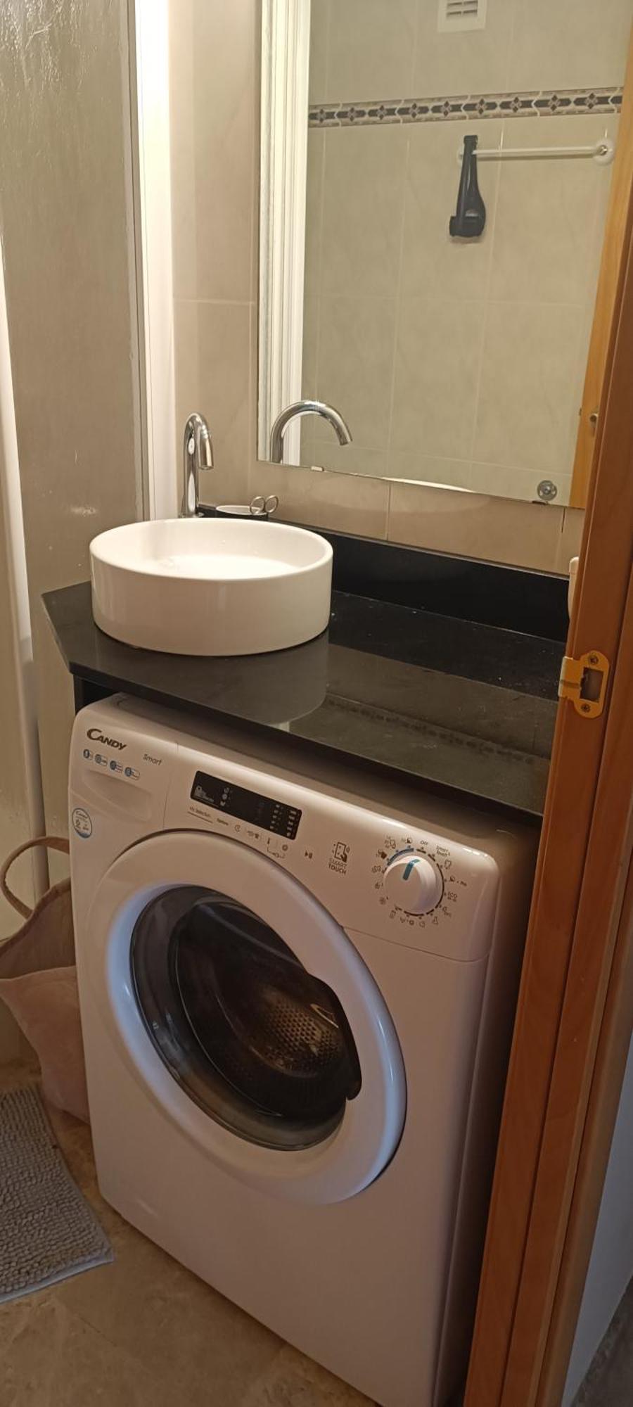 Appart Standing 2 Chambres 2Sdb Clim Piscine Parking Wifi Terrasse 21M2 Local Velo Port-Aventura, Plage, Centre サロウ 部屋 写真