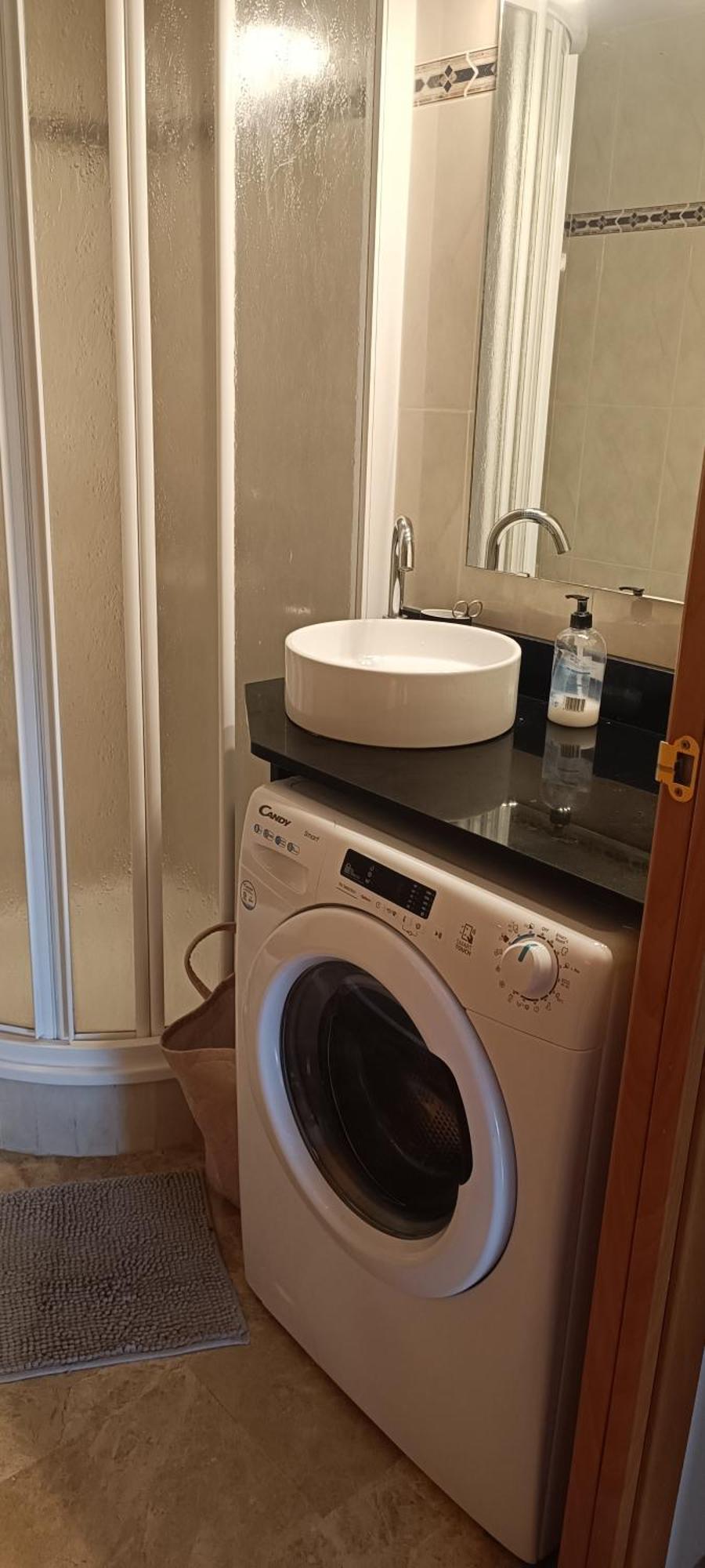 Appart Standing 2 Chambres 2Sdb Clim Piscine Parking Wifi Terrasse 21M2 Local Velo Port-Aventura, Plage, Centre サロウ 部屋 写真